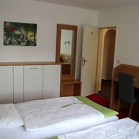 Garten Hotel