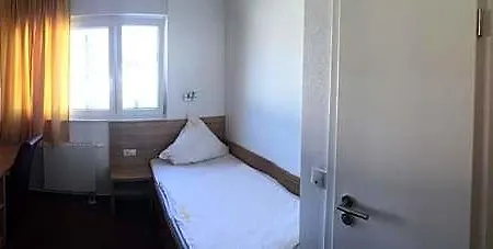 Garten Hotel 3*