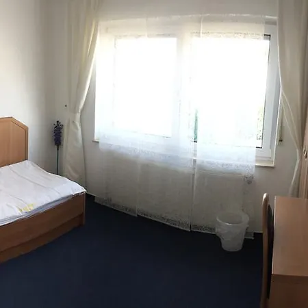 Hotel Garten 3*